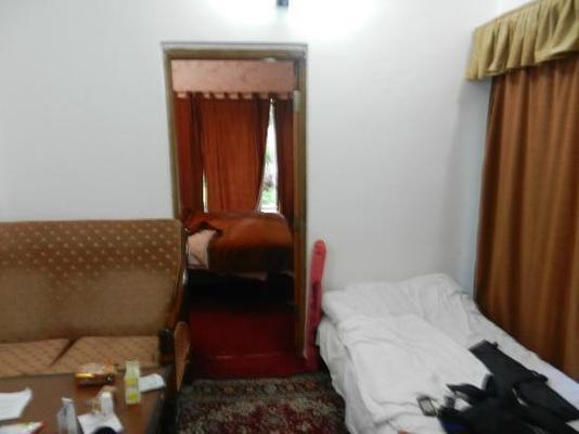 Pine Palace Platinum